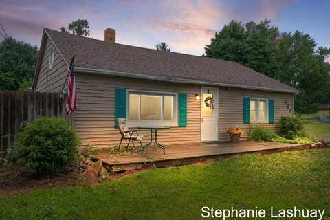 169 S Linda Street NE, Cedar Springs, MI 49319