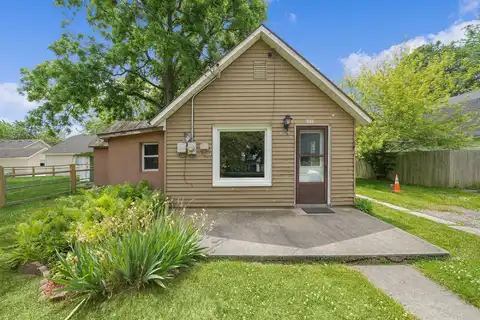 318 Oak Street SE, Caledonia, MI 49316