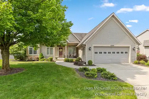 1809 Woodside Trail NW, Grand Rapids, MI 49504