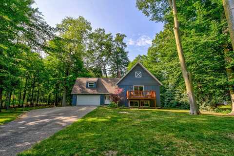 170 Wood Avenue, Holland, MI 49424