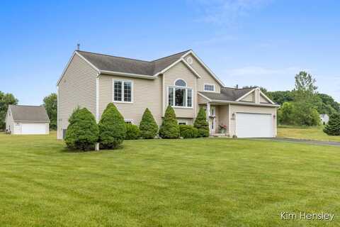 4233 Ives Farm Lane NE, Cedar Springs, MI 49319