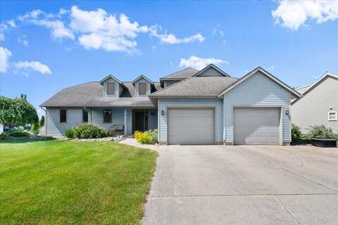 10471 Hunters Creek Drive, Zeeland, MI 49464