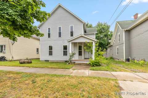 558 Fremont Avenue NW, Grand Rapids, MI 49504