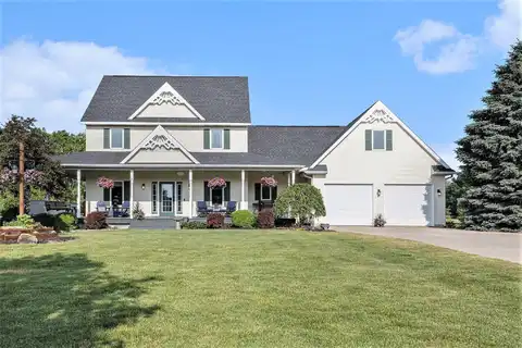 10561 Stirrup Drive SE, Caledonia, MI 49316
