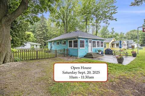 3181 N Lakeshore Drive, Ludington, MI 49431
