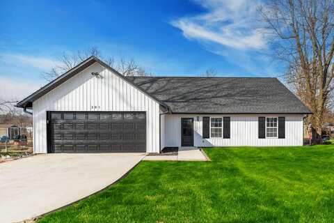 305 Crescent Street, Aurora, MO 65605