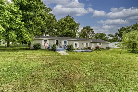 310 S 6th Street, Deepwater, MO 64740