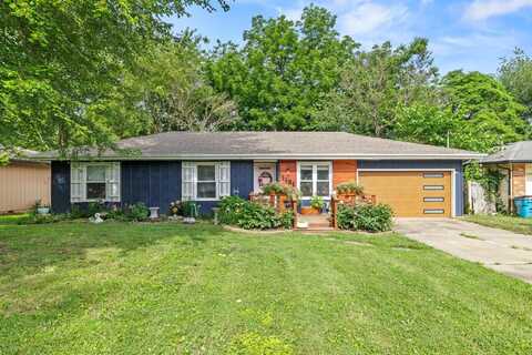 1131 S Paula Avenue, Springfield, MO 65804
