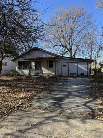 1657 N Hayes Avenue, Springfield, MO 65803