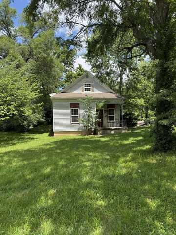 2901 W Grand Street, Springfield, MO 65802