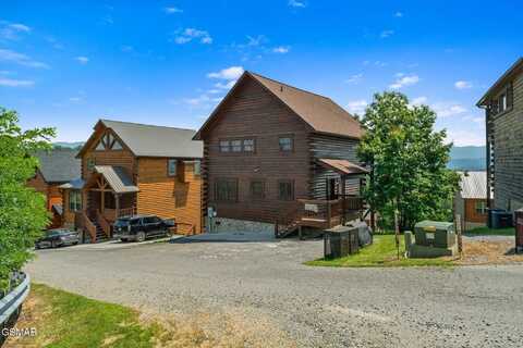 2022 Starr Crest Drive Drive, Sevierville, TN 37876
