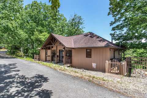 2319 Panther Way, Sevierville, TN 37876