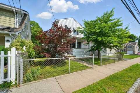 21 Hillside Ave, Dover, NJ 07801