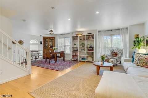 50 Pine St - 5I, Montclair, NJ 07042