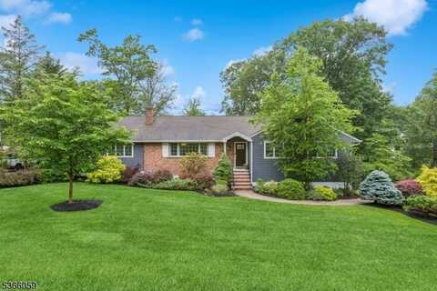 11 Old Farm Rd, North Caldwell, NJ 07006