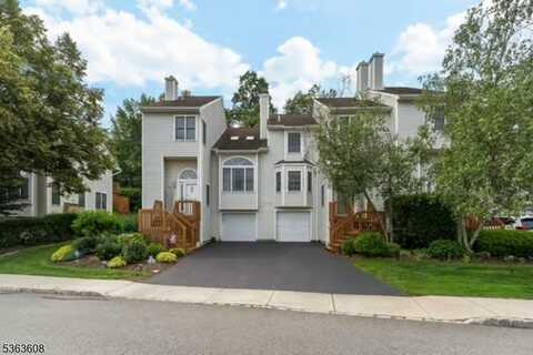 32 Ryan Ln, Lincoln Park, NJ 07035