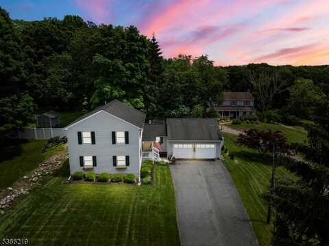 12 Ridge Road, West Milford, NJ 07480