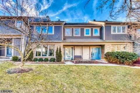 587 Glasmere Rd, Mahwah, NJ 07430