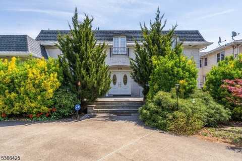 444 Harrison Ave, Lodi, NJ 07644