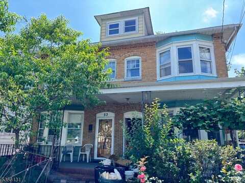 55 Thompson St, Raritan, NJ 08869