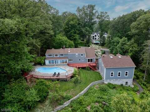180 Roundtop Rd, Bernardsville, NJ 07924