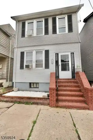 680 N 8Th St, Newark, NJ 07107