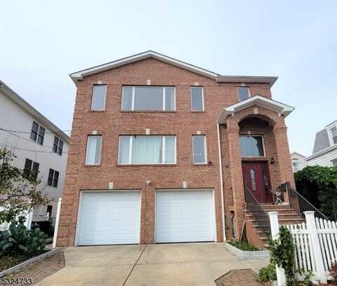 81 Forest St, Kearny, NJ 07032