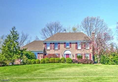 5 Rea Ct, Raritan, NJ 08822