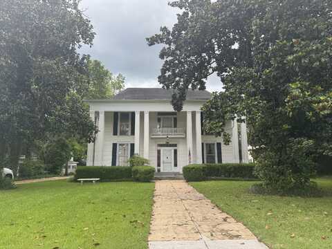 26718 E Main St, West Point, MS 39773