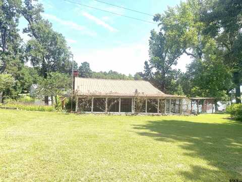 668 Omaha Dr, Omaha, TX 75571