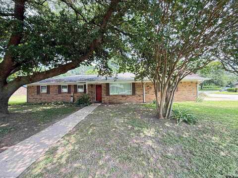 1502 Robin St, Mineola, TX 75773