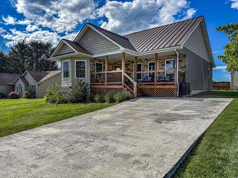 114 Shady Oak Ln, Lewisburg, WV 24901