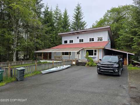 297 Mitkof Highway, Petersburg, AK 99833