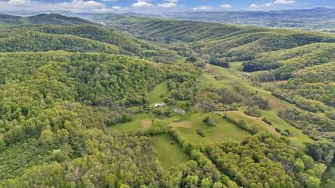 6008 Raders Valley Rd, Williamsburg, WV 24991