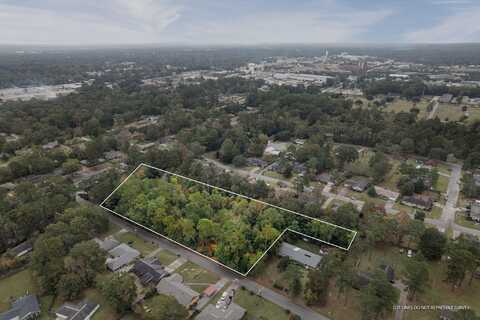 3208 Rosewood Dr., Hattiesburg, MS 39401