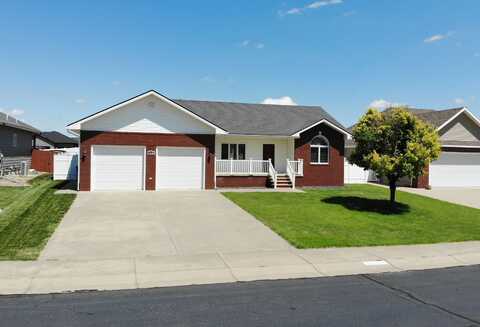 4408 Newton Cir, Hays, KS 67601