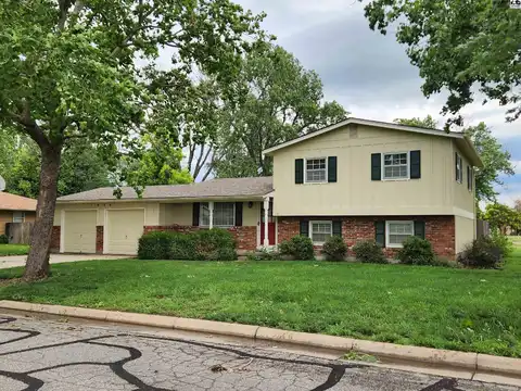 1006 E 31st Terrace, Hutchinson, KS 67502