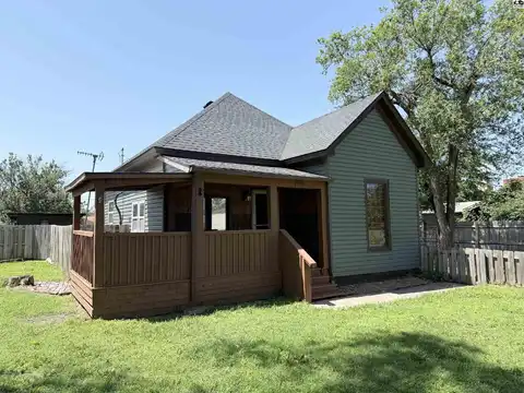 1703 E 3rd Ave, Hutchinson, KS 67501