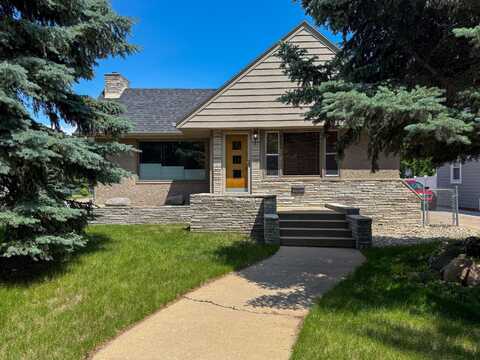 1308 Illinois Ave SW, Huron, SD 57350