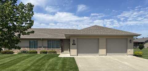 2519 Whisper Wind Drive, Aberdeen, SD 57401