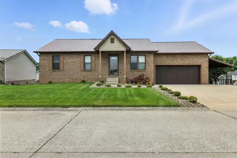 1504 Thistlewood Dr, Hurricane, WV 25526