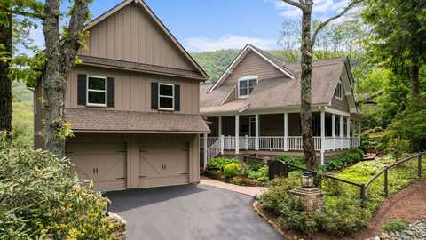 592 Whiteside Mountain Road, Highlands, NC 28741