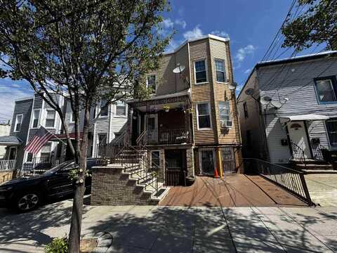 816 19TH ST, Union City, NJ 07087