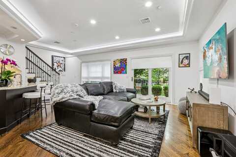 9 MARQUIS COURT, Edgewater, NJ 07020