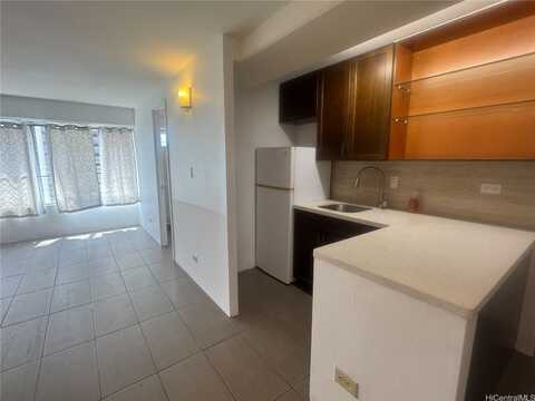 2525 Date Street, Honolulu, HI 96826