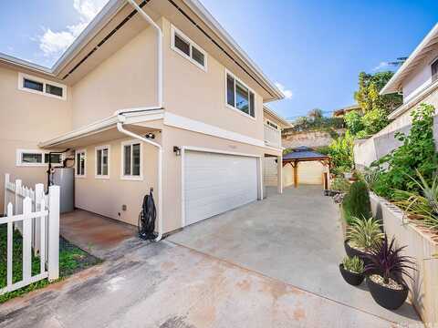 99-530 Halawa Hts Road, Aiea, HI 96701