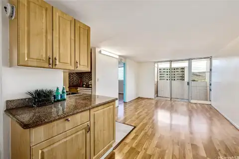 801 Ala Nioi Place, Honolulu, HI 96818