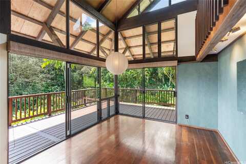2559 Makaulii Place, Honolulu, HI 96816