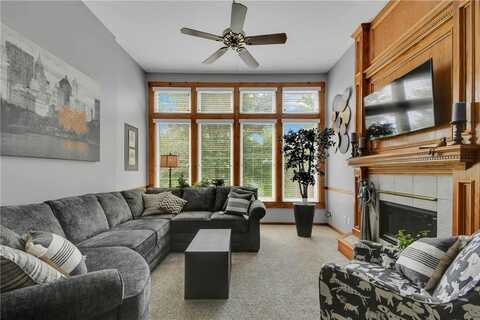 829 Plum Rose Drive, Liberty, MO 64068