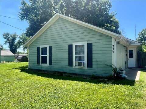 725 Pacific Street, Osawatomie, KS 66064
